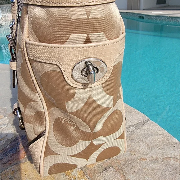 Coach Signature Buckle Tote Bag Tan With Leather Trim - Picture 5 of 14